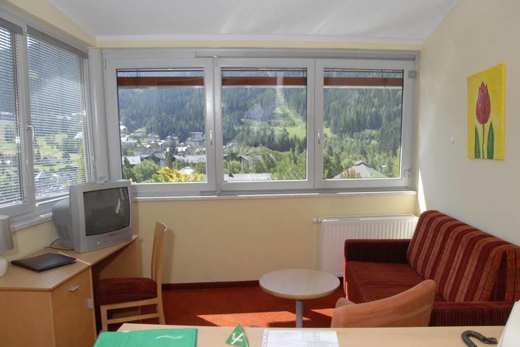 Hotel Sonnenheim Bad Kleinkirchheim Bagian luar foto