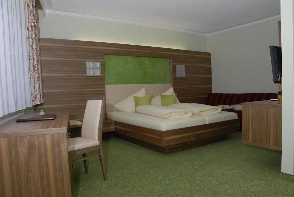 Hotel Sonnenheim Bad Kleinkirchheim Bagian luar foto